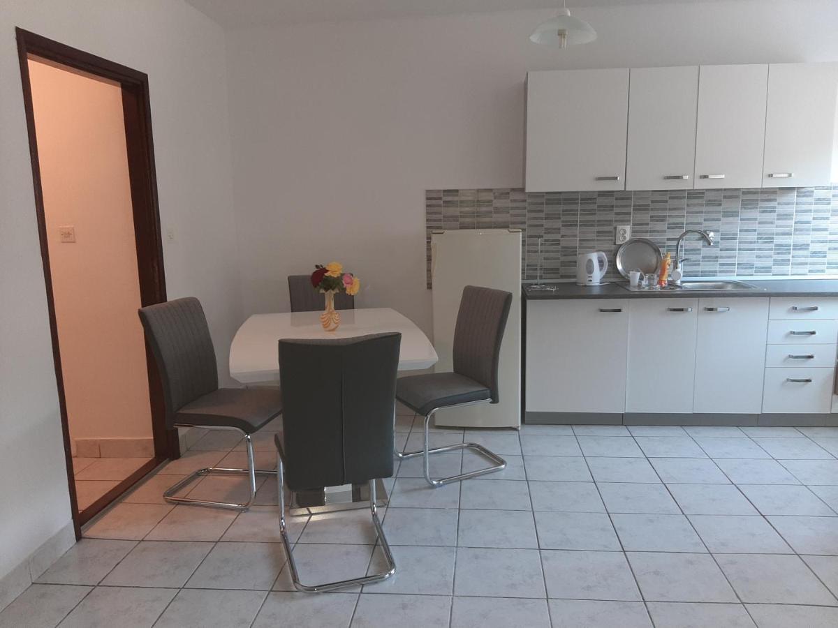 Apartman Curcic Knin Exterior foto