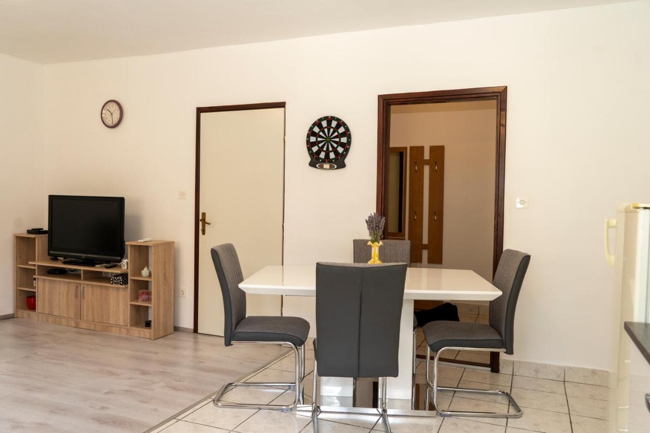 Apartman Curcic Knin Exterior foto